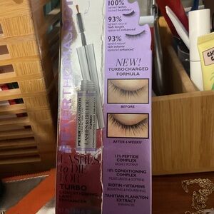 Peter Thomas Roth Turbo Conditioning Lash Enhancer - Purple and Black